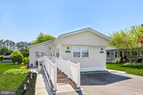 23595 E Beach Dr, Lewes, DE 19958