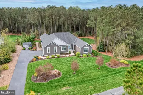 24630 Hollytree Cir, Georgetown, DE 19947