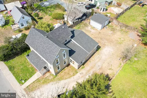 View/Area - 235 W 10 St, Laurel, DE 19956 photo 1 of 5