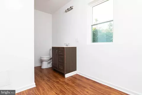 Entry Way - 235 W 10 St, Laurel, DE 19956 photo 5 of 7