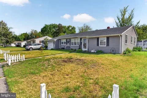 731 W Ivy Dr, Seaford, DE 19973