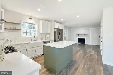 Kitchen - 131 Harbinger Dr, Lewes, DE 19958 photo 2 of 4