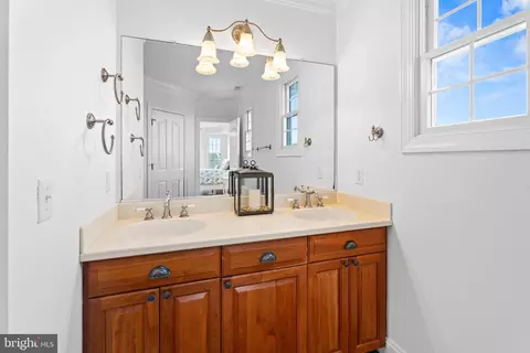 Bath - 34875 Alda Ln, Bethany Beach, DE 19930 photo 8 of 10