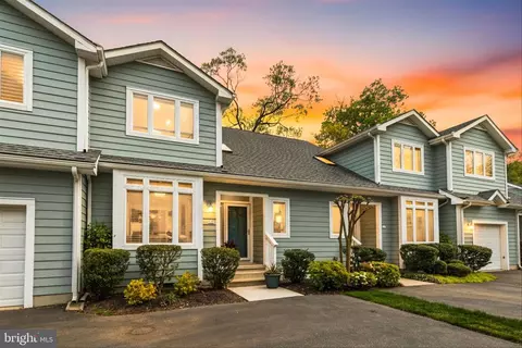 1 6th St #B, Rehoboth Beach, DE 19971