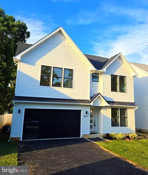 37411 Malloy St, Rehoboth Beach, DE 19971