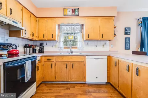 Kitchen - 116 Red Cedar Dr, Milton, DE 19968 photo 3 of 4