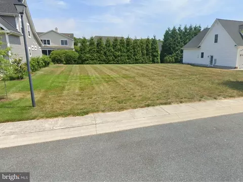 223 University Dr, Lewes, DE 19958