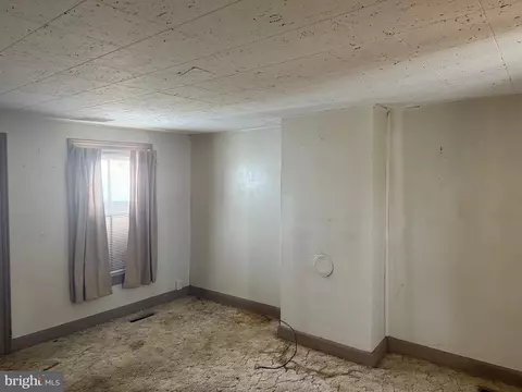 Bedroom - 6 E 4th, Blades, DE 19973 photo 1 of 2