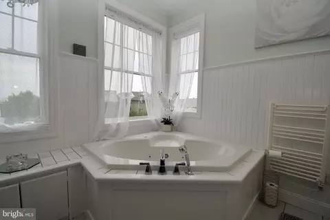 Bath - 14 Mississippi Ave, Milton, DE 19968 photo 3 of 3
