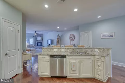 Kitchen - 22516 Grebe Ln, Ocean View, DE 19970 photo 3 of 7
