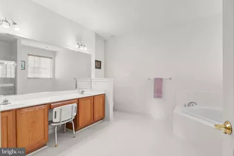 Bath - 5 Saint George St, Ocean View, DE 19970 photo 1 of 5