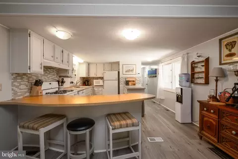 Kitchen - 28228 Sloop Ave, Millsboro, DE 19966 photo 3 of 4