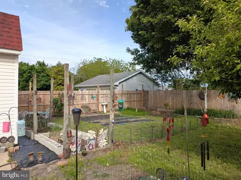 Exterior - 120 E Locust St, Seaford, DE 19973 photo 4 of 5