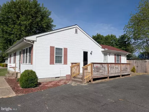 Exterior - 120 E Locust St, Seaford, DE 19973 photo 2 of 5
