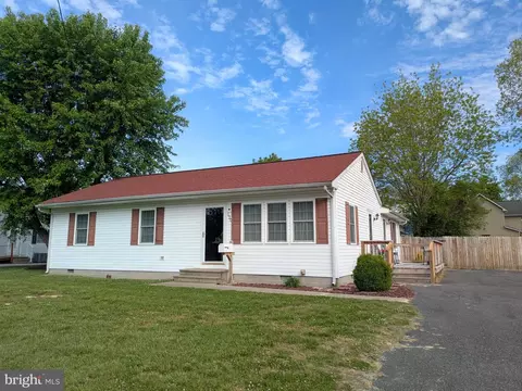 Exterior - 120 E Locust St, Seaford, DE 19973 photo 1 of 5