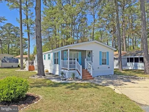 21272 M St #M-1, Rehoboth Beach, DE 19971