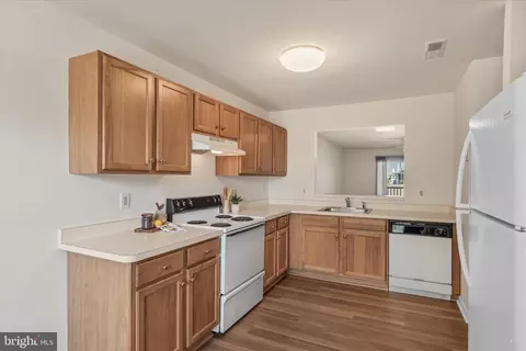 Kitchen - 30381 Crowley Dr #303, Ocean View, DE 19970 photo 1 of 7