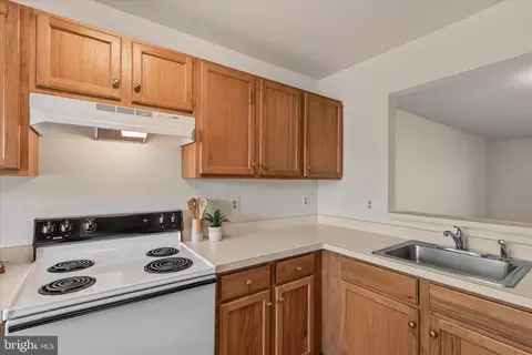 Kitchen - 30381 Crowley Dr #303, Ocean View, DE 19970 photo 6 of 7