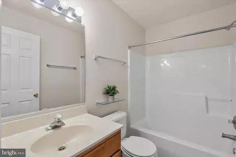 Bath - 30381 Crowley Dr #303, Ocean View, DE 19970 photo 1 of 2