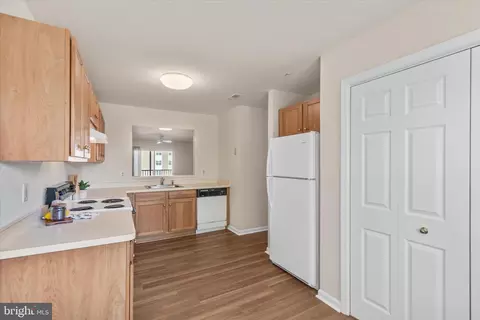 Kitchen - 30381 Crowley Dr #303, Ocean View, DE 19970 photo 3 of 7
