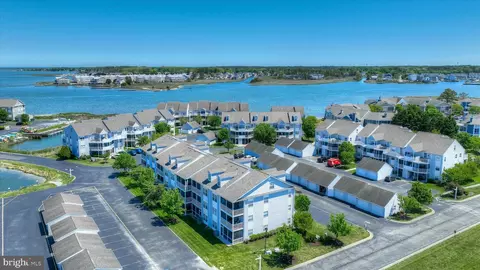 View/Area - 30381 Crowley Dr #303, Ocean View, DE 19970 photo 11 of 17