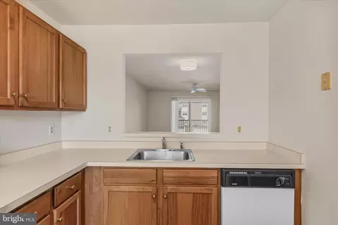 Kitchen - 30381 Crowley Dr #303, Ocean View, DE 19970 photo 7 of 7