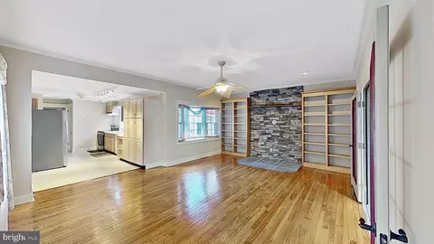 Living - 405 Union St, Milton, DE 19968 photo 5 of 11