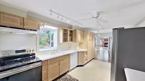 Kitchen - 405 Union St, Milton, DE 19968 photo 1 of 3