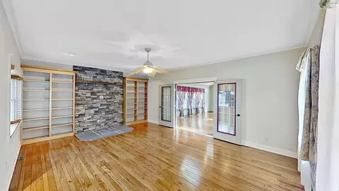 Living - 405 Union St, Milton, DE 19968 photo 8 of 11