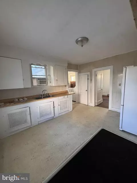Entry Way - 305 Rosa St, Georgetown, DE 19947 photo 1 of 1
