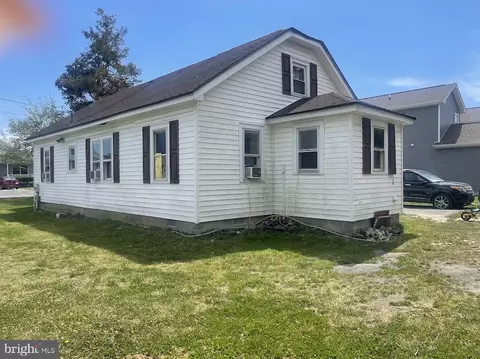 305 Rosa St, Georgetown, DE 19947 photo 3