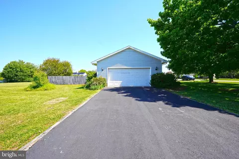Exterior - 17258 Ash Ct, Lewes, DE 19958 photo 2 of 6