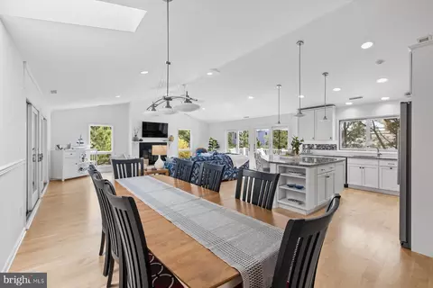 Dining - 39664 Seaside Ave, Bethany Beach, DE 19930 photo 1 of 2