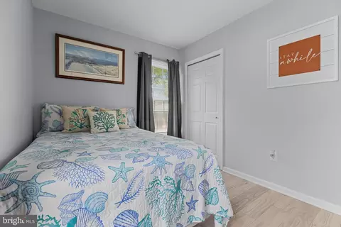 Bedroom - 27 Seabrook Rd, Ocean View, DE 19970 photo 3 of 3