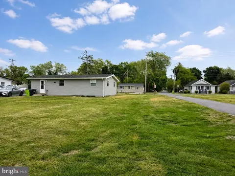 602 Mulberry St, Milton, DE 19968 photo 2