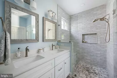 Bath - 39 October Glory Ave, Ocean View, DE 19970 photo 1 of 3