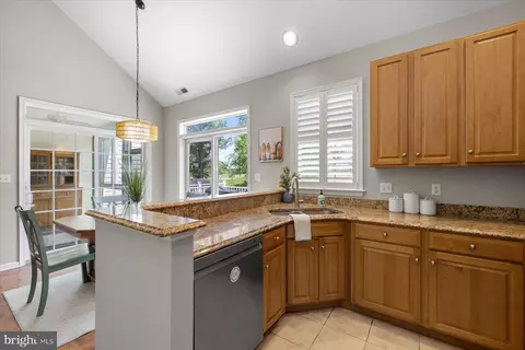 Kitchen - 89 Willow Oak Ave, Ocean View, DE 19970 photo 3 of 4