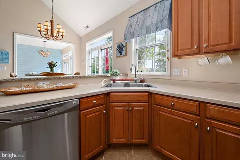 Kitchen - 174 October Glory Ave, Ocean View, DE 19970 photo 4 of 5