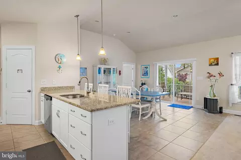 Kitchen - 10 Golden Eagle Dr, Ocean View, DE 19970 photo 1 of 5