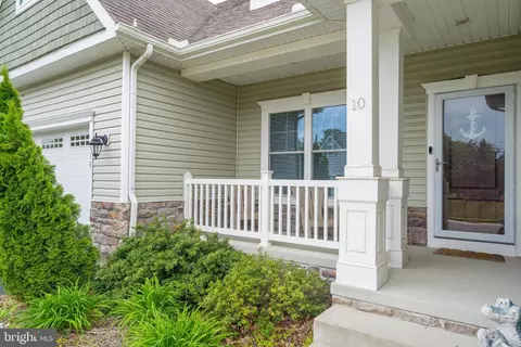 Exterior - 10 Golden Eagle Dr, Ocean View, DE 19970 photo 4 of 11