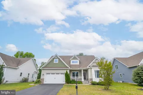 Exterior - 10 Golden Eagle Dr, Ocean View, DE 19970 photo 2 of 11