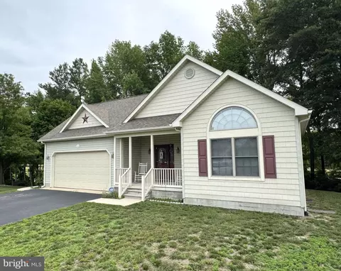 130 Meadow Dr, Seaford, DE 19973