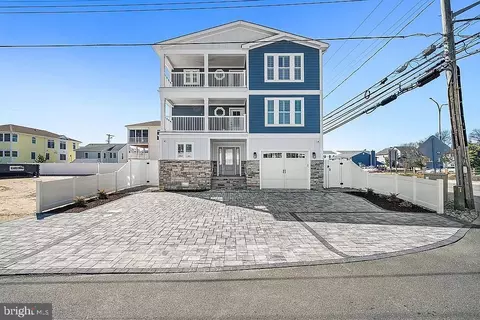 24 Houston St, Rehoboth Beach, DE 19971