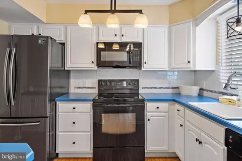 Kitchen - 65 Henlopen Gdns, Lewes, DE 19958 photo 1 of 5