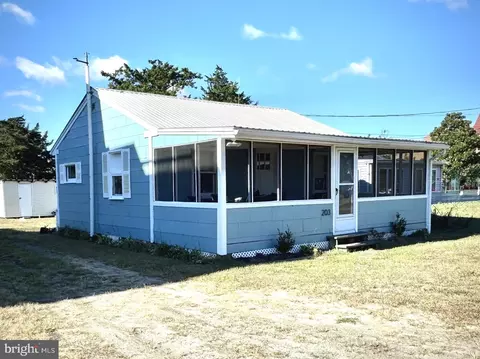 203 S Bay Shore Dr, Milton, DE 19968