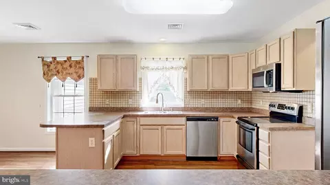 Kitchen - 21 Hunters Mill Rd, Milton, DE 19968 photo 1 of 2