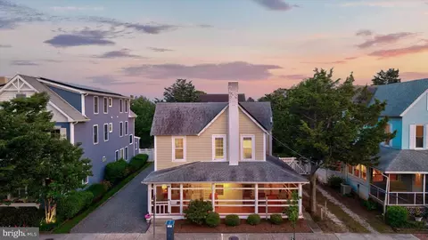 16 Delaware Ave, Rehoboth Beach, DE 19971
