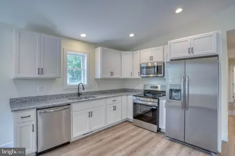 Kitchen - 205 Charles Way, Georgetown, DE 19947 photo 1 of 2