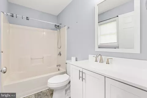Bath - 612 W 8th St, Laurel, DE 19956 photo 3 of 3