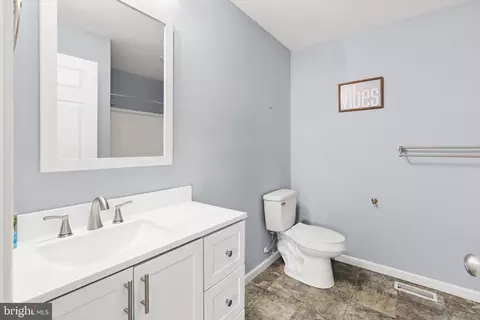 Bath - 612 W 8th St, Laurel, DE 19956 photo 2 of 3